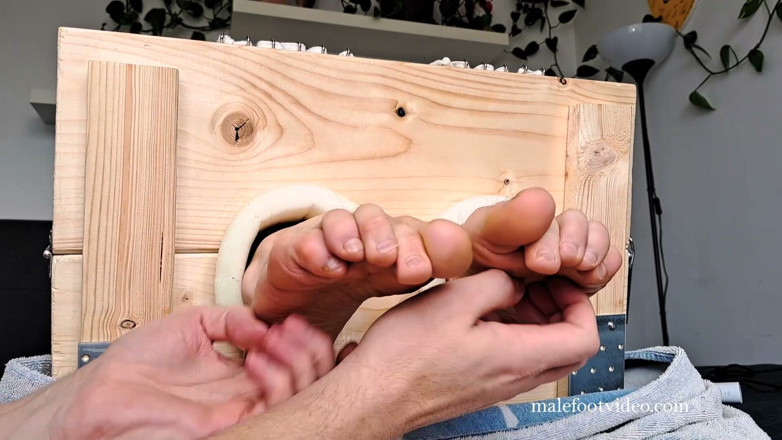 Czech male foot: Stock Lock Kupen trappola nelle calze del solletico