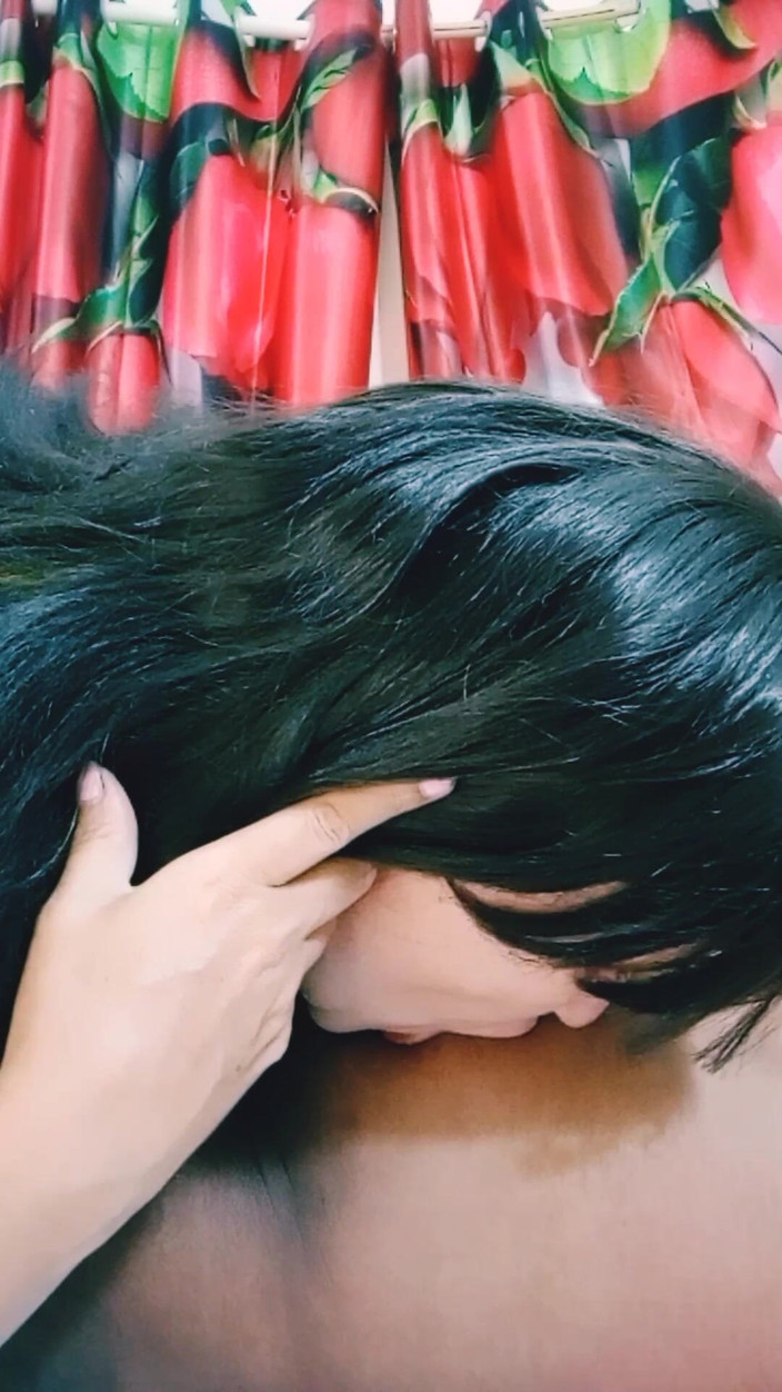 Bolly Karma: A obsessão do marido pela esposa puta