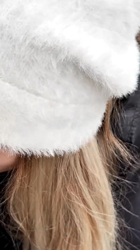 Stygg styvsyster vill suga allt
