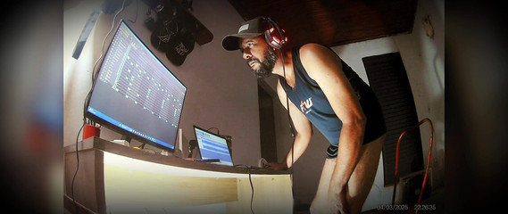 Stink HairyMale: Noční show