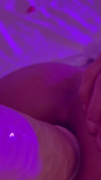 Ladyboy Îngrijire, vibrator uriaș, pârțuri și vorbește mult