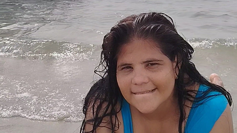 Adribella69: Baculatá Latinoameričanka Jaký velký zadek na pláži