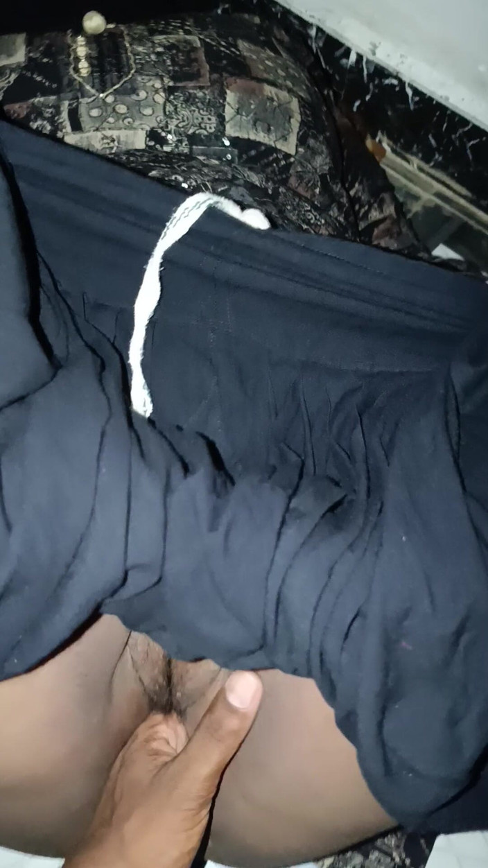 Bhabhi UP: Ateşli Hintli kız üvey babamla sikişiyor