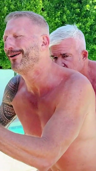 Padrasto Patrick e Lukas Colby - Houseboy