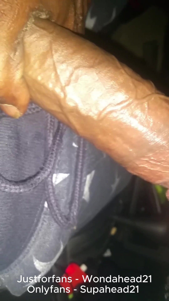 Wondahead21: Lelaki lurus meninggalkan kelab untuk tekak ini