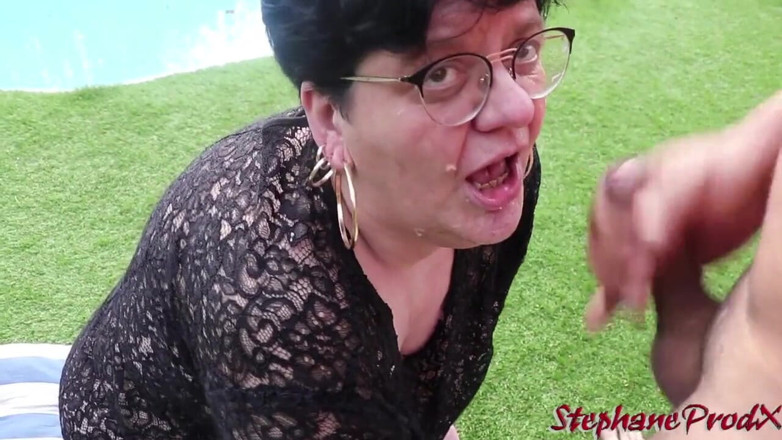 Stephprodx: Nossas duas maduras gordas levam seu lanche