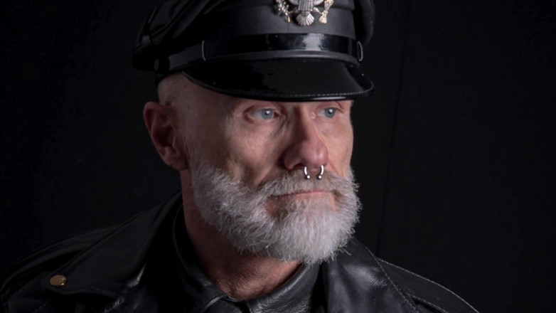 MusclesCigarsFFPig: 2 Dicks Untuk Harga Satu