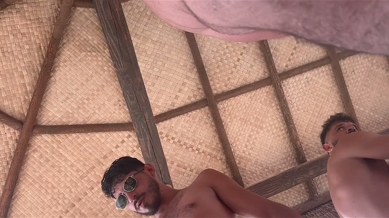 The Gay Quadzilla: Ostrovní orgie 23 mužů