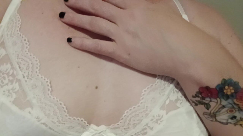 CharoletteSwallows: MILF Tittys