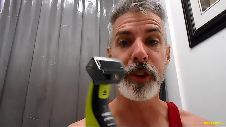 Man Puppy: Du lehrt dich, sich zu rasieren - Papi-riese 8