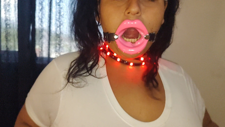 Cum-lobian dickdrainers: Bunnie Sub Gimp susu mentah