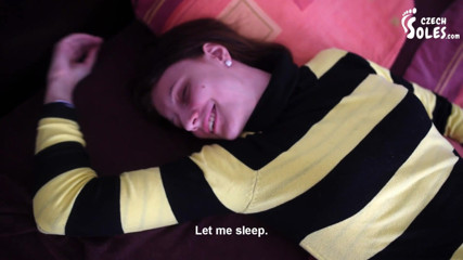 Czech Soles - foot fetish content: Adora i miei piedi stanchi