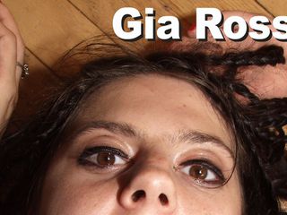 Picticon bondage and fetish: Gia Rossi 벌거벗은 복종하는 플레이돌