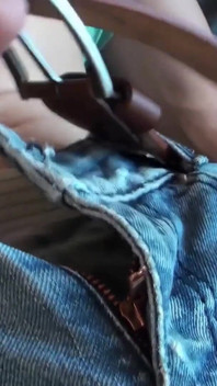 Eager Pavel dapat handjob gay pertamanya