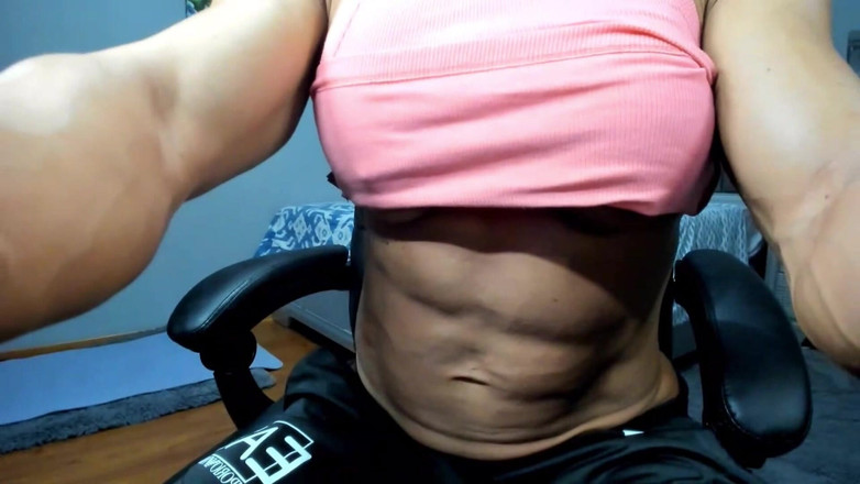 Alesyamuscledoll: Veiny Musclegodess