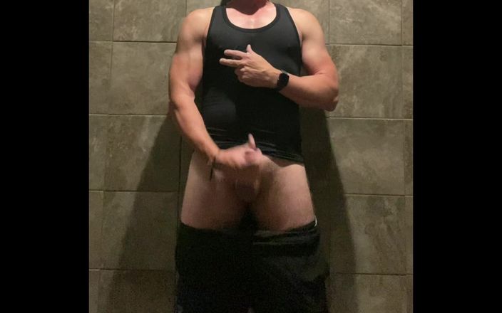 JockDad87: Finales de diciembre en el vestuario en el gimnasio, corrida...