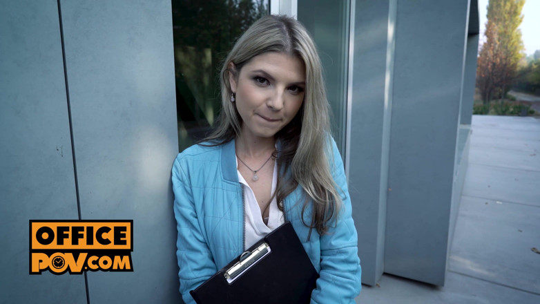 OfficePOV: POV - fodendo sua nova corretora Gina Gerson no site