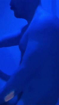 White Bear folla latino en sauna gay