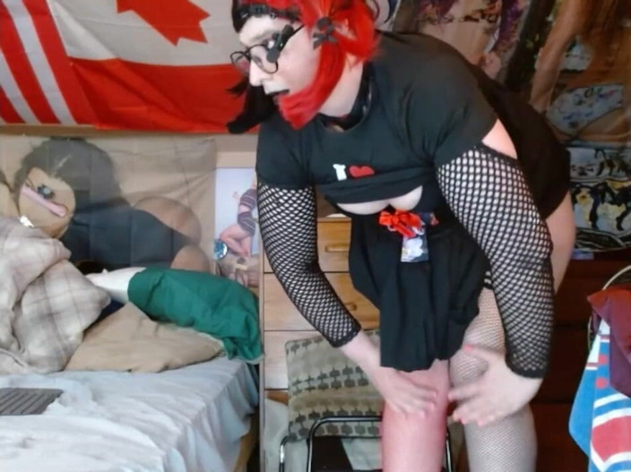 CosmicJones88: Fat Crossdressing Sissy gets low while dancing