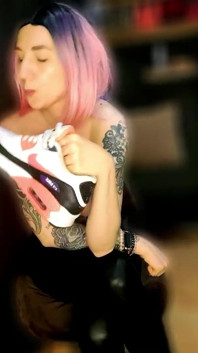 Lady Angela Nike Trampki POV pachnące trampki gołe stopy