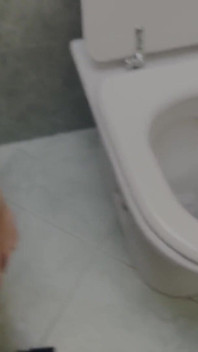 Její ranní bj při čůrání, šukání a polykání