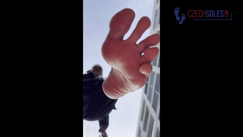 Czech Soles - foot fetish content: Karateka脚女神