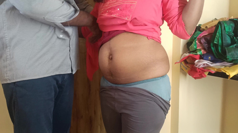 Laxi ammu: Lízání kundičky vysokoškolačky