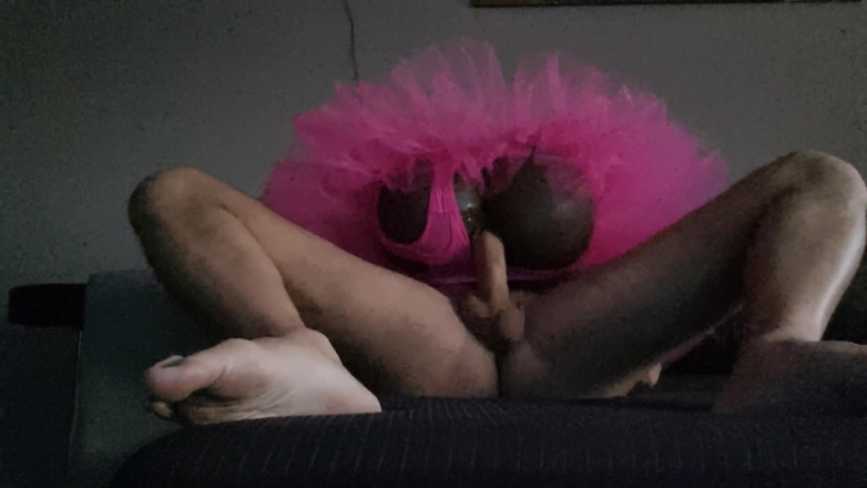 Naxy: Pantat seksi disetubuhi dengan rok tutu