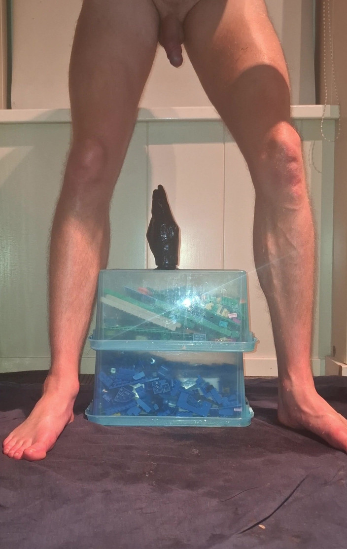 NoFace Twink X: Solo gay twink anale meerdere enorme dildo's - extreme pissende orgasmes