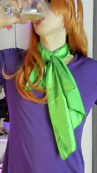 Puv daphne gara di sborrata cosplay con scooby