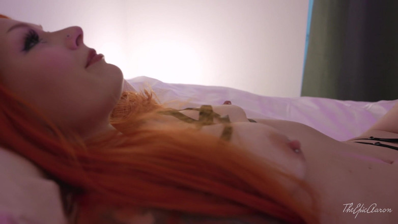 Epic Aaron's adventure: Natočil jsem sexy boudoir s roztomilou Tiií před správnou akcí