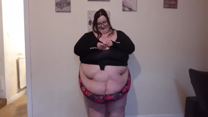 SSBBWLadyBrads: SSBBW destroys and rips body suit - 7XL