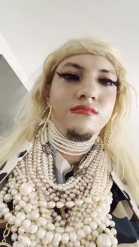 เพิร์ล วาเนซ่า โชว์หุ่นในบ้านตัวเอง พร้อมใส่ไข่มุกน่ารัก