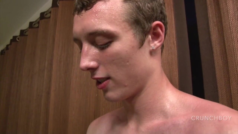 GAY VINTAGE PORN: Hisap lurus oleh gay dalam pameran