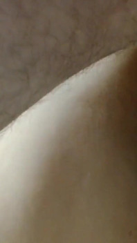 Com tesão recebendo anal fodida de perto