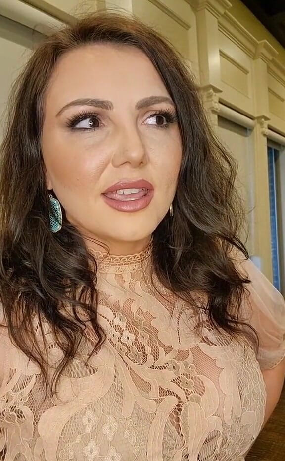 CoyWilder: Myslím, že vaše žena o mně ví