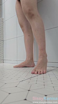 Sissy Kanisa Is Fingering Her Ass Hole While Taking Shower