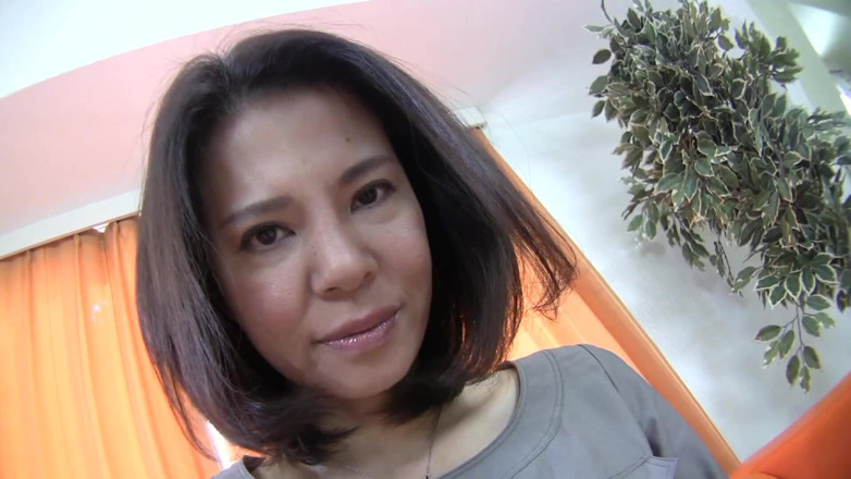 Asian Mature Climax: 애널을 따먹히는 아시아 소녀