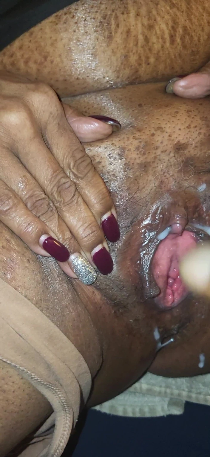 Chuck and Rob Doe: Cum on This Pussy &amp; Eat Me Out