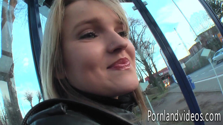 Pornland videos: Offer to Blonde Teen Carina for a Solo with Dildo