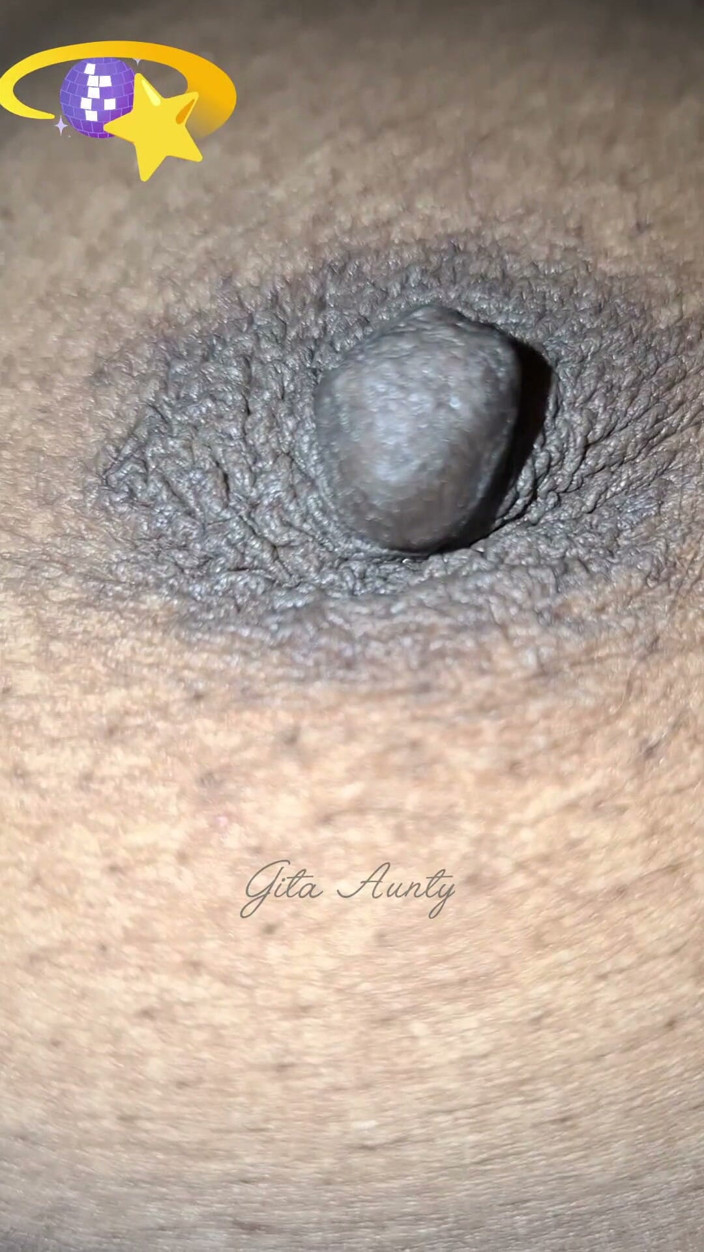 Indian aunty sex: Video mačkání prsou indické bengálské ženy