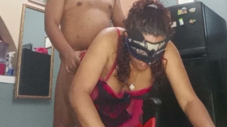 BigassMILF40: Oh padrasto !! Quão delicioso meu marido não me gosta de...