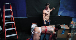 Bondage Bros: Chơi tập thể Alpha