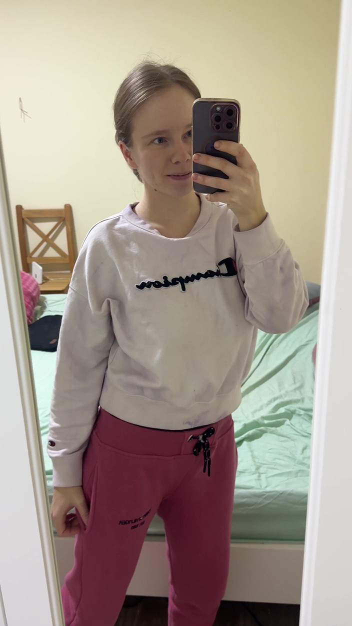 SweetLucy96: Teen Verwöhnt Sich Am Abend