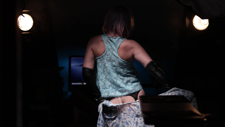 The Wolfiensterns: Intim rituell MILf striptease