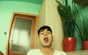 Idmir Sugary: Поцелуй с языком в видео от первого лица