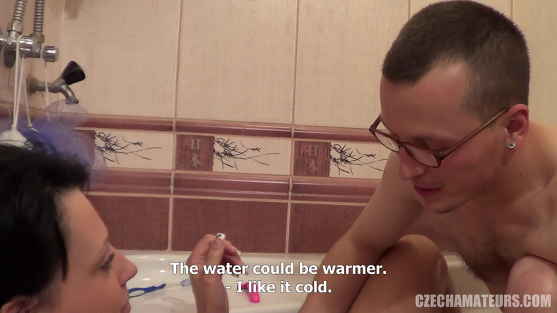 CzechAmateurs: Čeští amatéři 48 prsatá dostane fisting