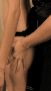 Kitties lecca scena 3_two splendide ragazze lesbiche esili si masturbano con i loro dildo