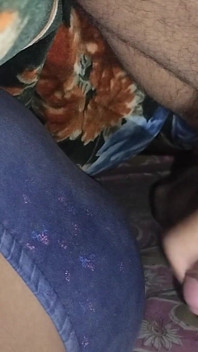 Nie pozwoli mi używać jej ciasnej cipki nastolatka.