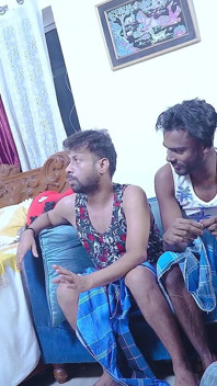 Indiancă desi cu țâțe mari
